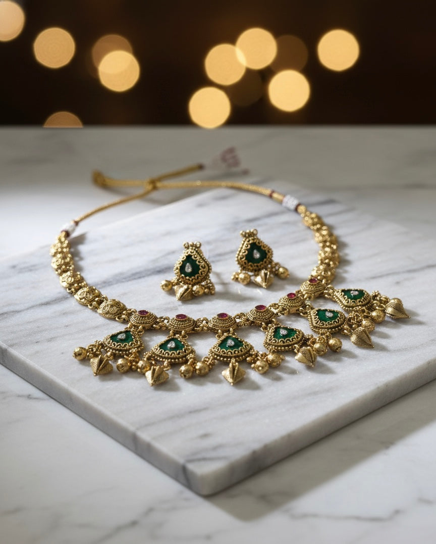 Heritage Anti-Tarnish Neckpiece Set
