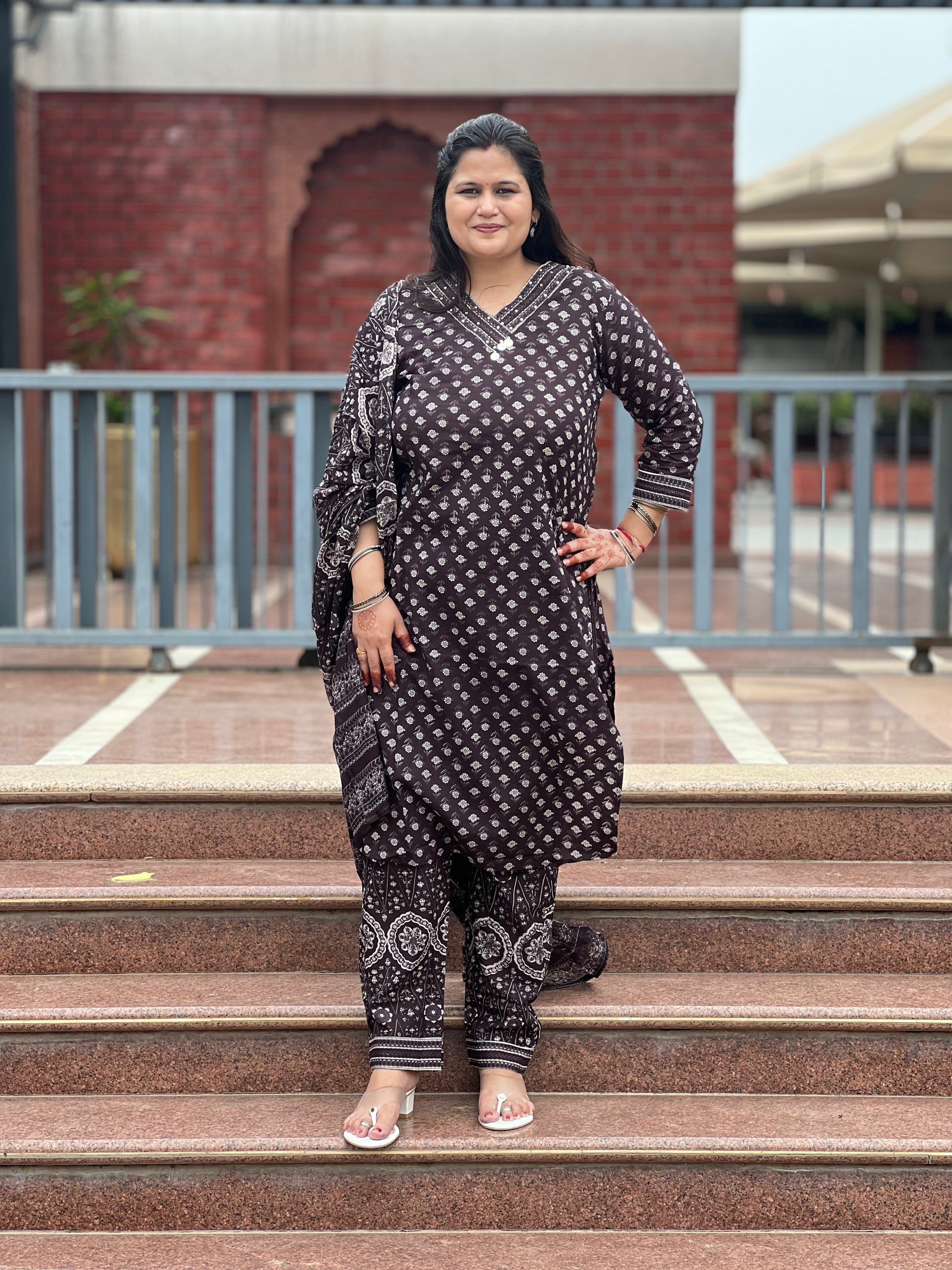 Coco Printed Cotton Suit Set with Minimal Handwork On NecKline