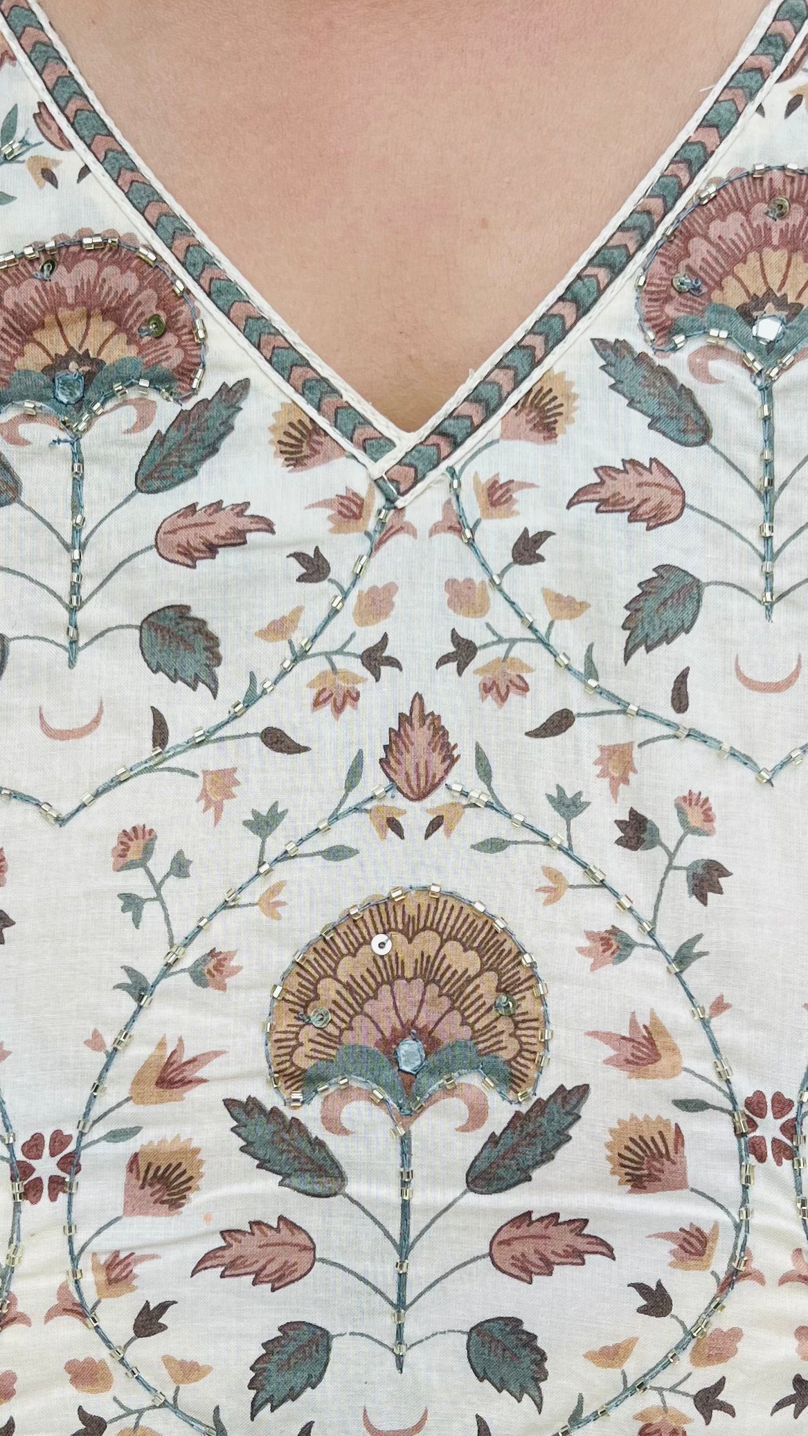 Off-White Minimal Embroidered & Printed Soft Cotton Kurta Set